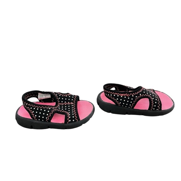 Kids Shoes Size 3 Bundle of 4 Sandals Water Shoes - Picture 7 of 16